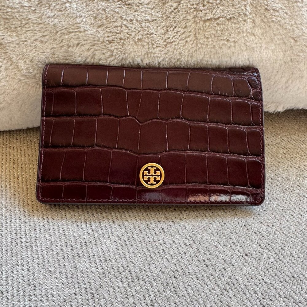 Tory Burch Bi-Fold Wallet Burgundy Croc Magnetic closure